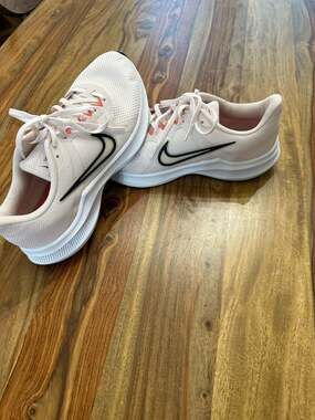 Nike Downshifter 11 Women's Running Shoes Size 11.5 CW3413-601